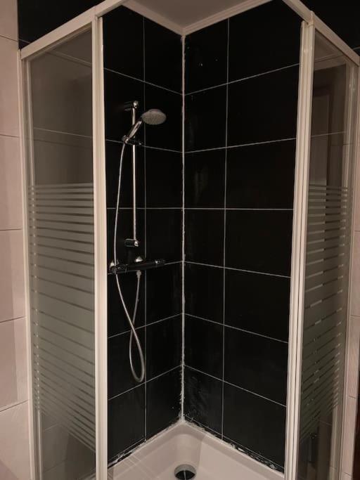 Ein Charmanter Zweifamilienhaus Appartamento